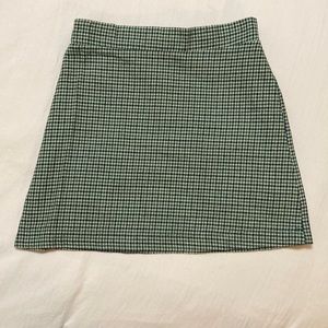 American Eagle Women's Green and Tan Houndstooth Skirt